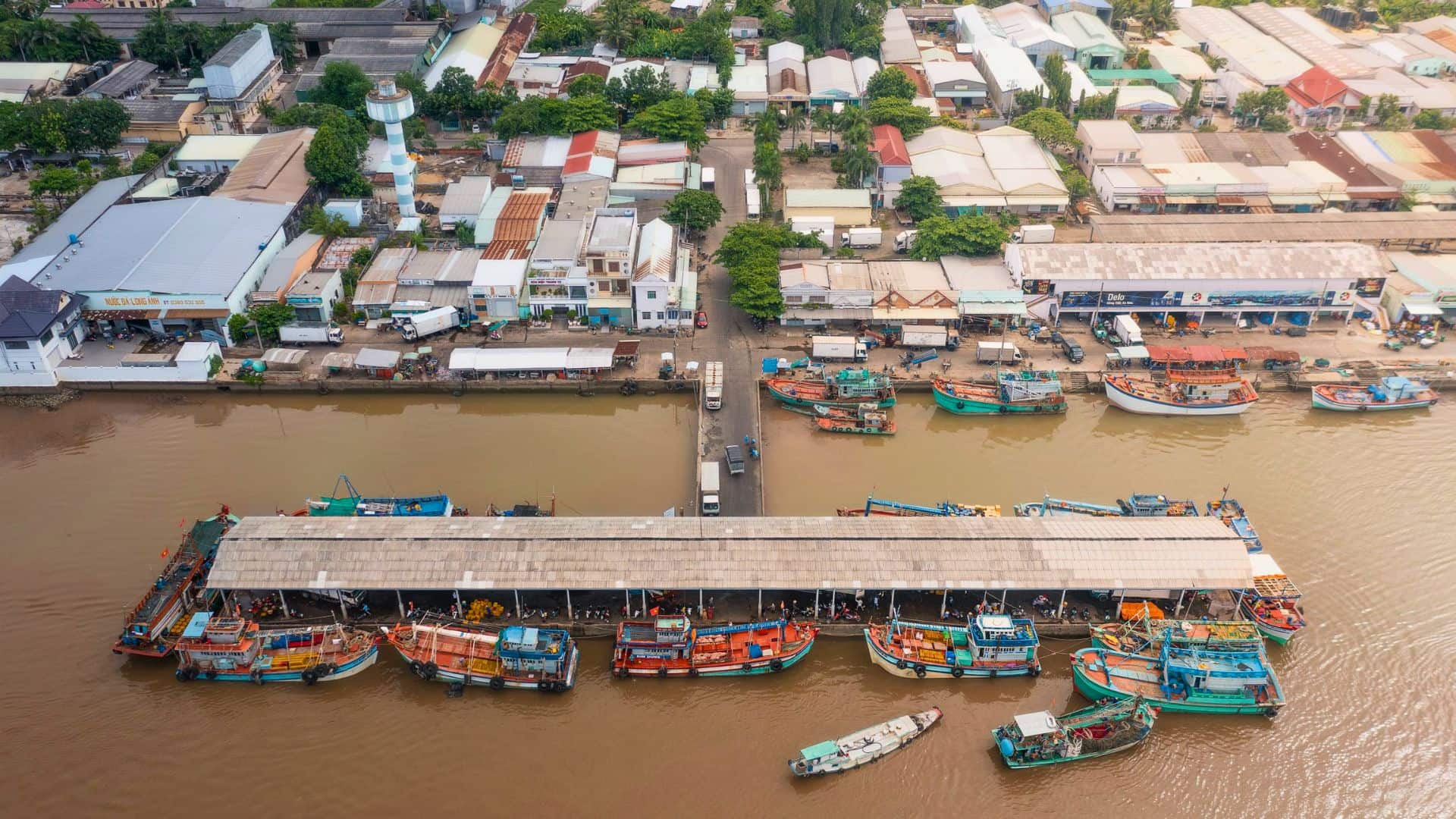 Cảng cá Trần Đề là đầu mối giao thương quan trọng